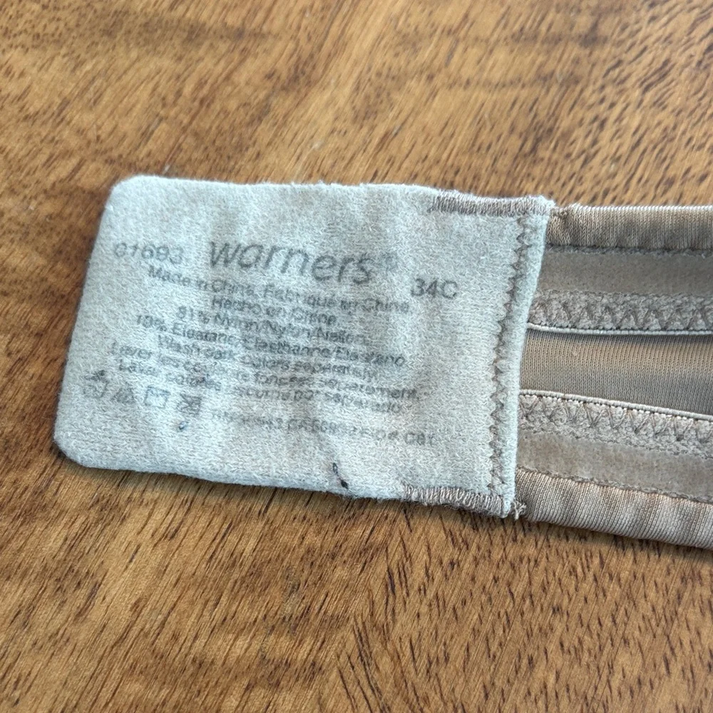 Warner's Strapless Seamless Bandeau Bra in Nude Beige